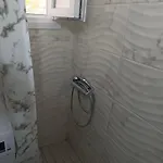 Apartment Sapphire , Beachfront Family For 4 With Private Garden, 1-minute Walk To The
