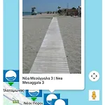 Sapphire , Beachfront Family For 4 With Private Garden, 1-minute Walk To The