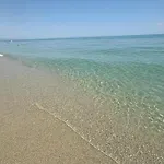 Apartment Sapphire , Beachfront Family For 4 With Private Garden, 1-minute Walk To The