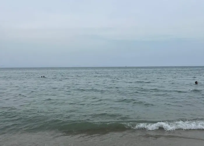 Sapphire , Beachfront Family For 4 With Private Garden, 1-minute Walk To The * Néa Meságkala