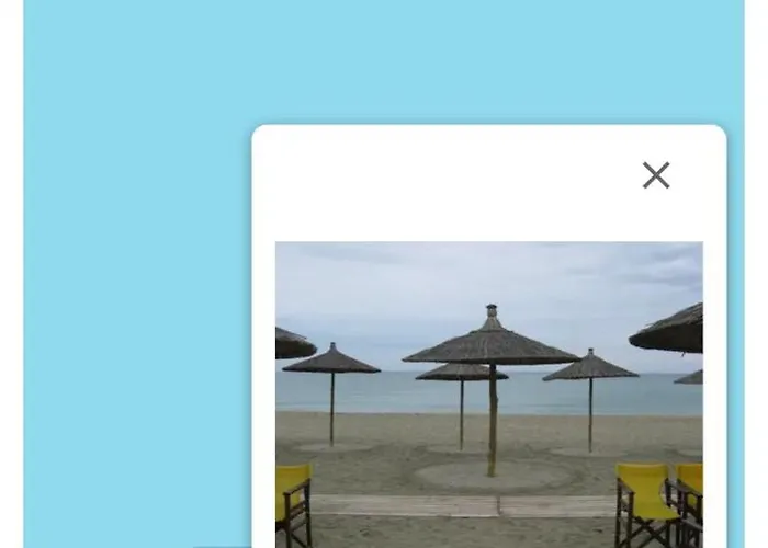 Apartment Sapphire , Beachfront Family For 4 With Private Garden, 1-minute Walk To The