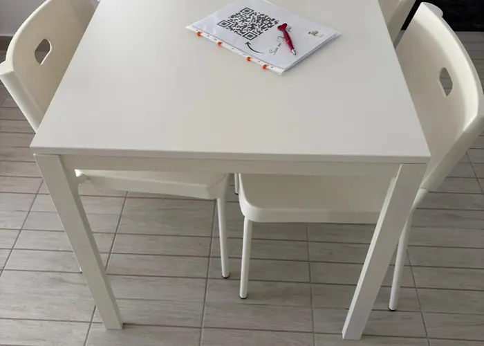 Apartment Sapphire , Beachfront Family For 4 With Private Garden, 1-minute Walk To The